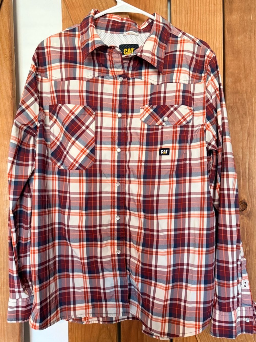 CAT Men's Red Plaid Long-Sleeve Button-Down Shirt